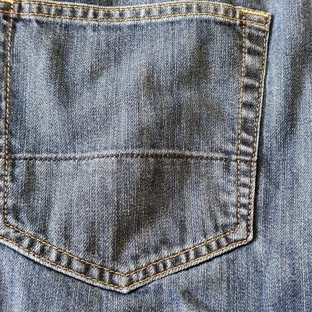 J.CREW MENS BLUE JEANS, size‎ 33 X 30. StrIaight Fit throught hip & thigh. Good